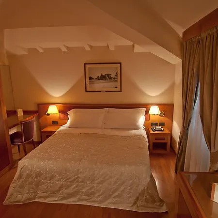 Celide 4*